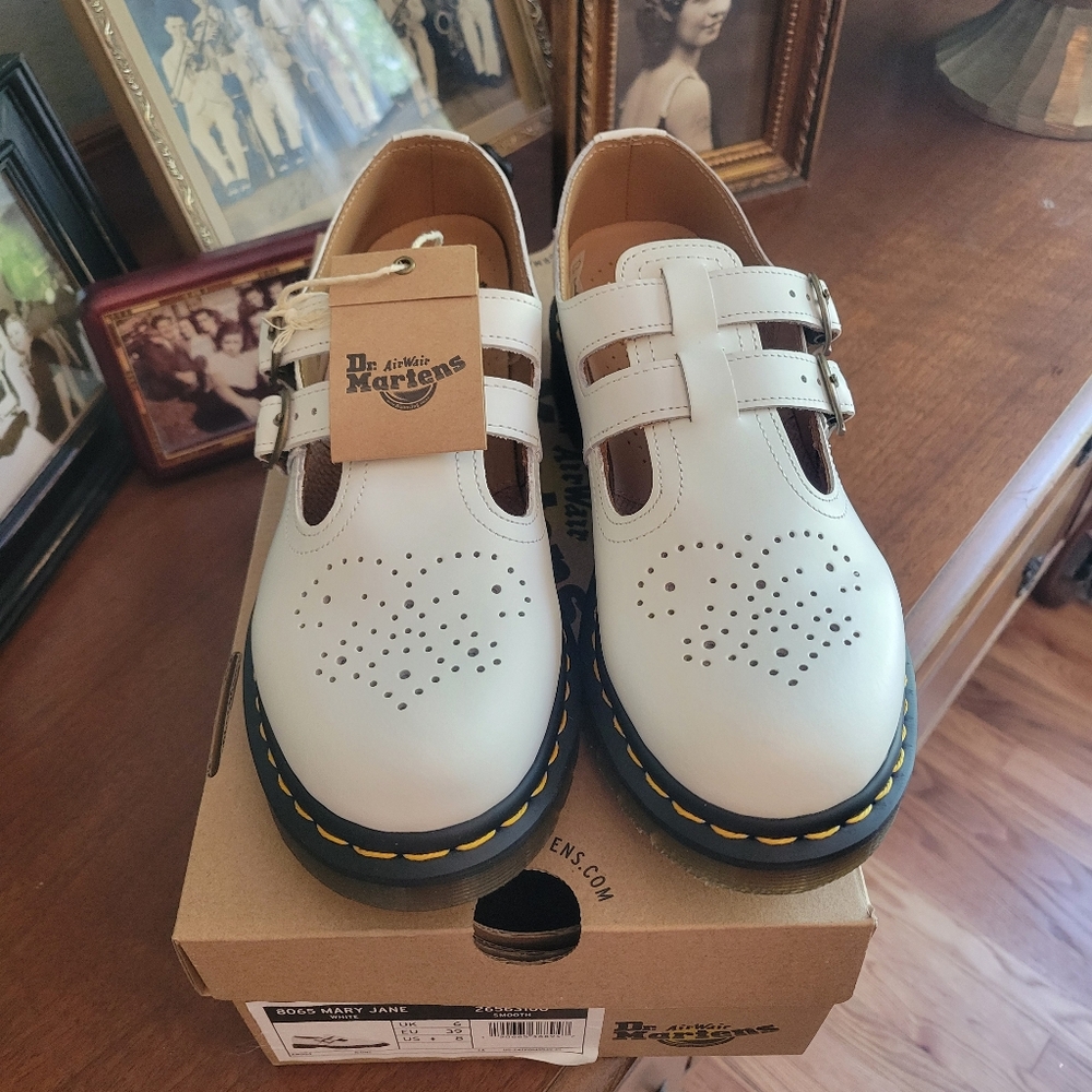 NWT Dr. Martens Doc Martins 8065 Smooth Leather Mary Jane Shoes White Size US 8